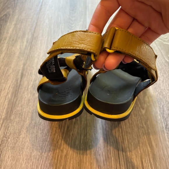 Sorel Roaming Decan Gold and Black Sandals Size 8 - Picture 5 of 10